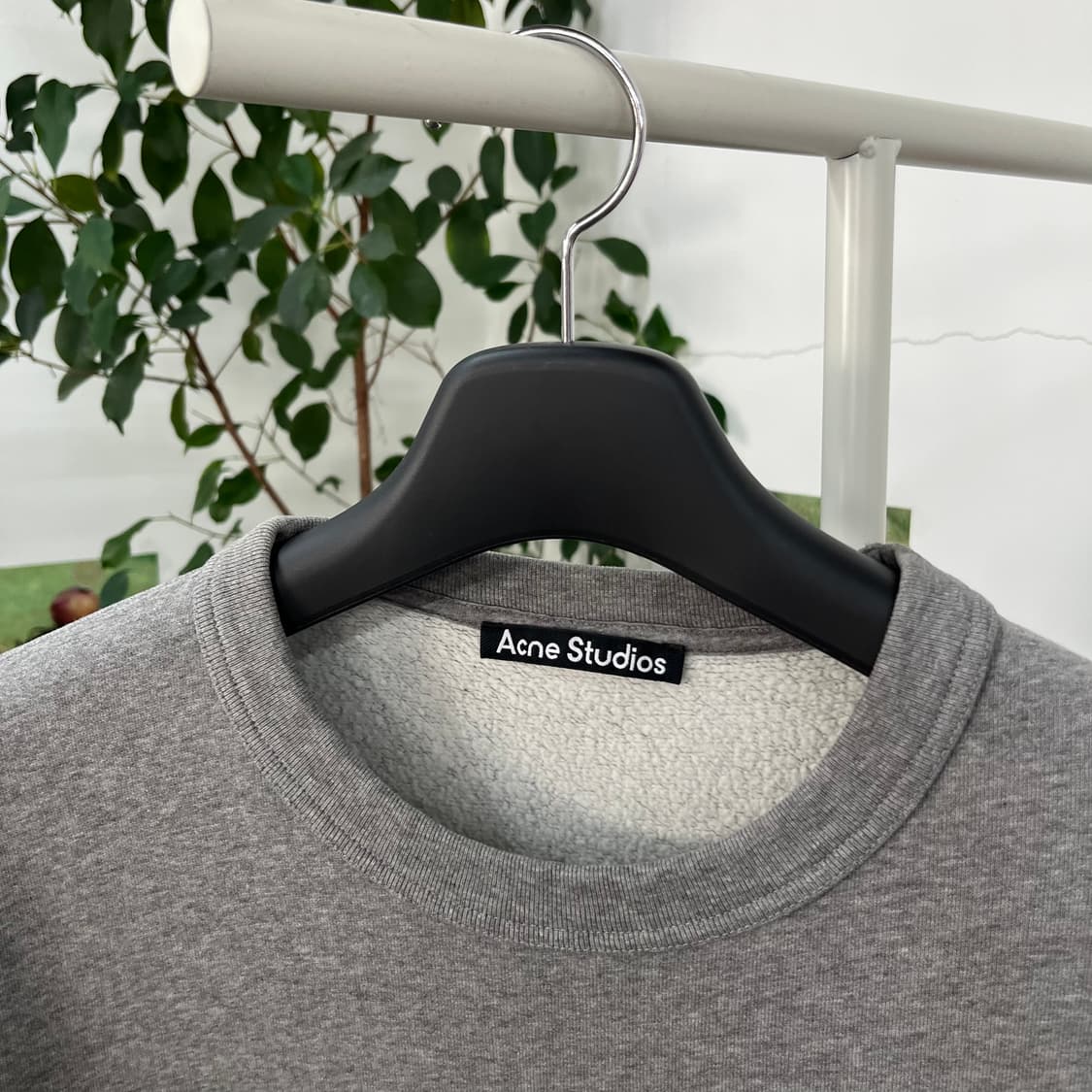 아크네 스튜디오 맨투맨 M 상품이미지3