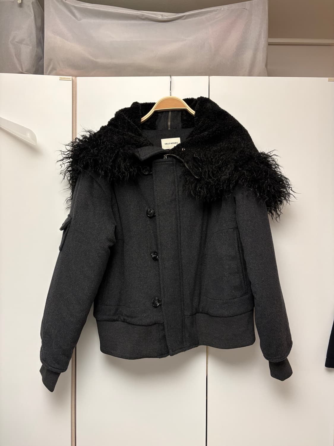 밀로 우먼 버튼 플라이트 울 파카 차콜 상품이미지2