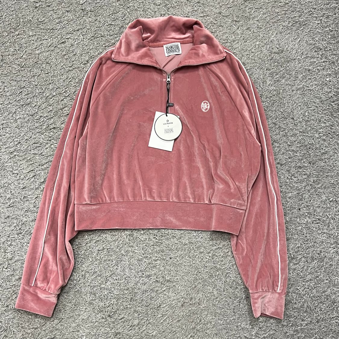 [우먼9095] 빅토리아슈즈x마리떼프랑소와저버 반집업 벨벳 맨투맨(새상품 상품이미지2