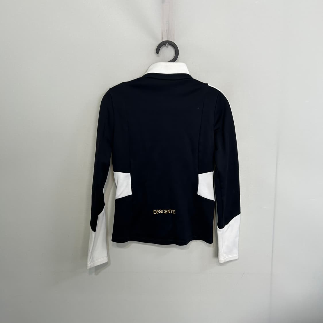 데상트 여성 집업 85 상품이미지3