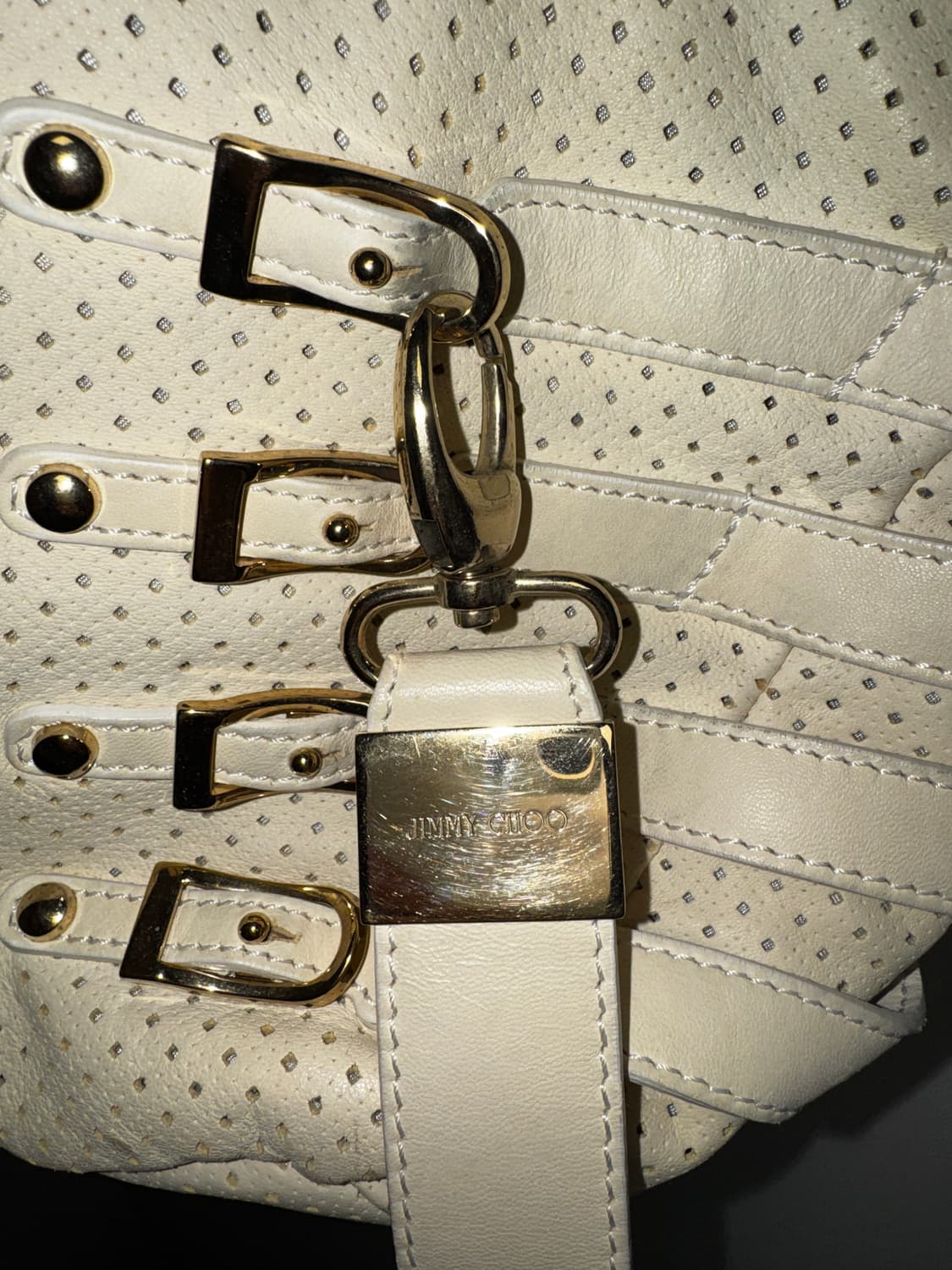 지미추 퍼포레이티브 버클 레더백 상품이미지5