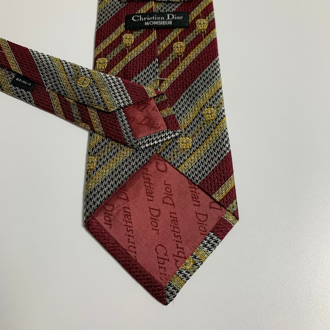 디올(DIOR) 클래식 스트라이프 넥타이 명품 100실크 9cm 상품이미지6