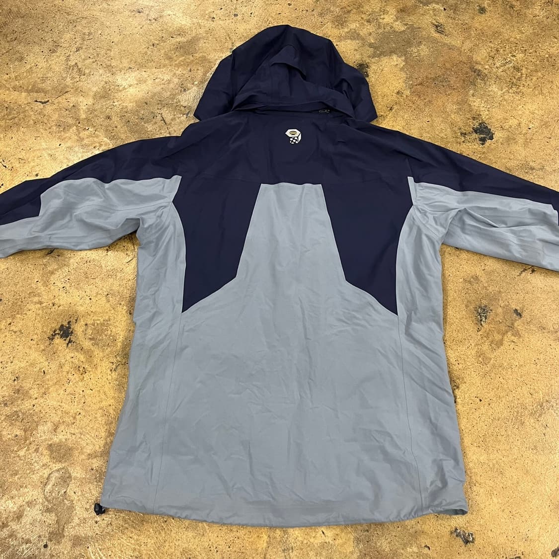 [정품/L] 마운틴하드웨어 바람막이 회색 b19 상품이미지4