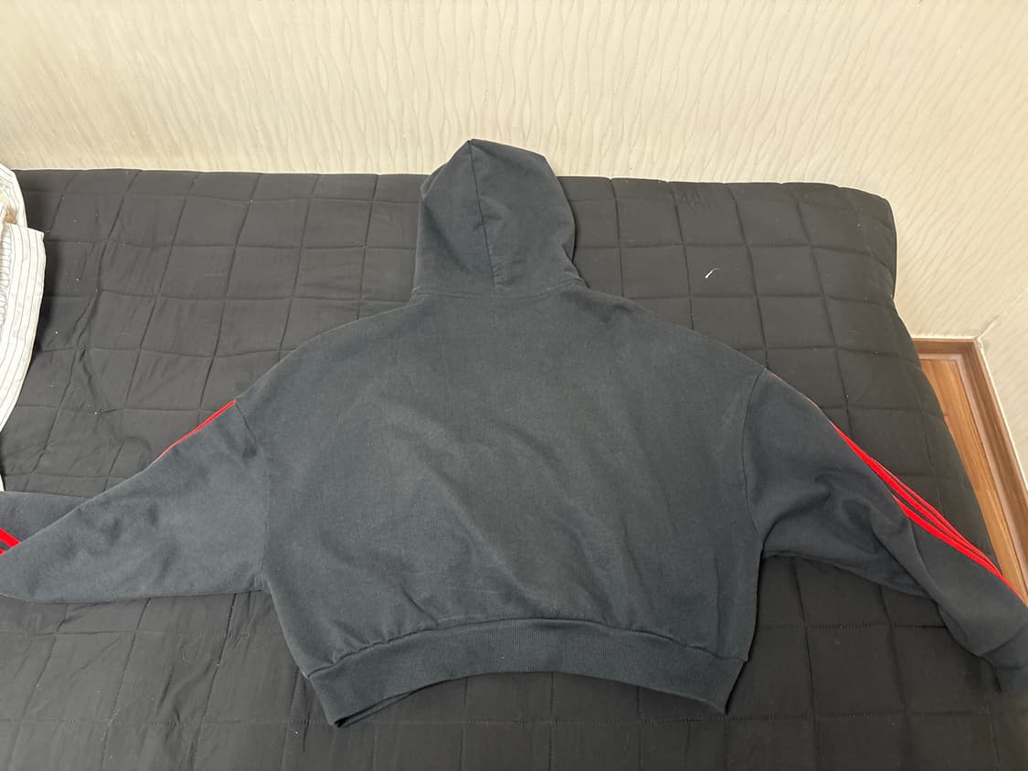 아디다스 윌리차바리아 후드티s사이즈 상품이미지4