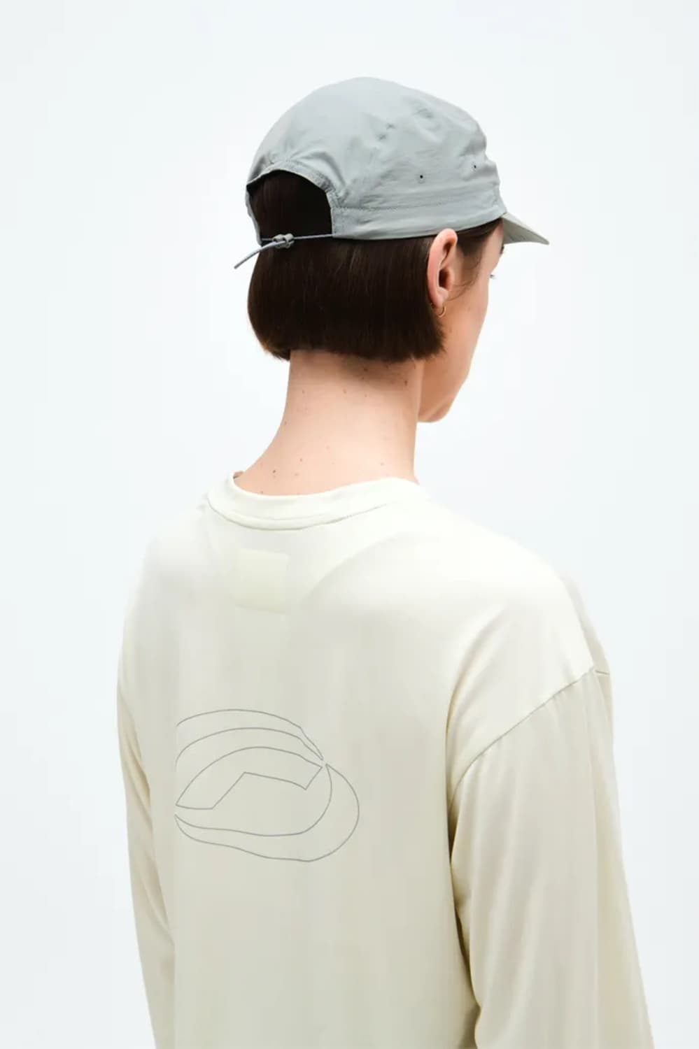 옵티미스틱러너스 심볼 로고캡 차콜 상품이미지2