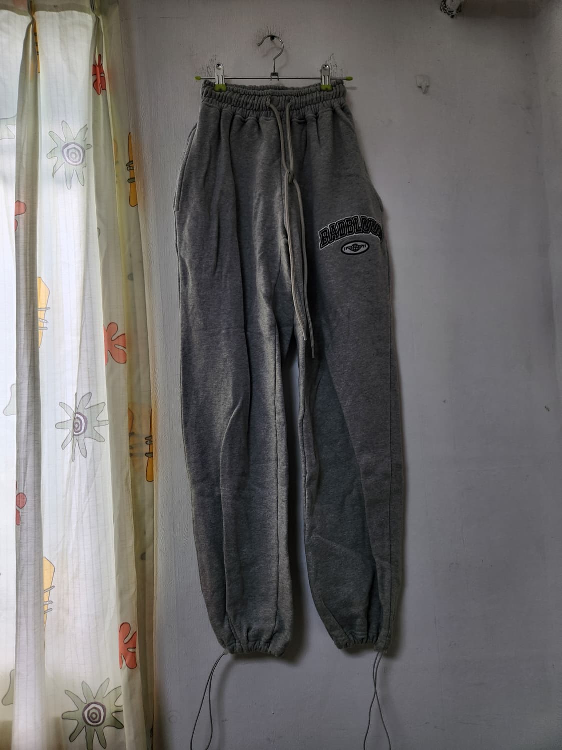 베드블러드 회색 조거 팬츠 XS 상품이미지1