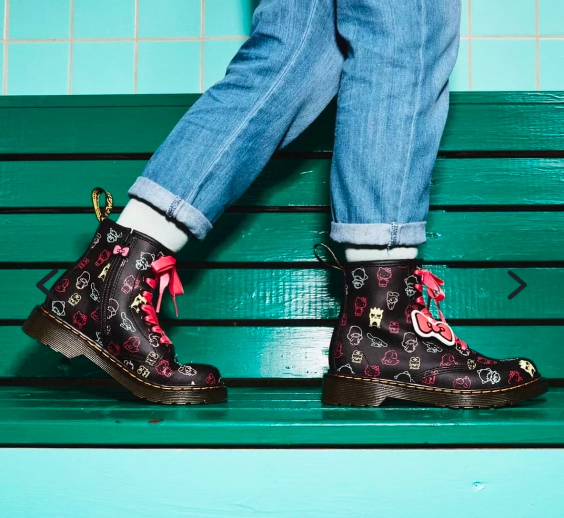 닥터마틴 x 산리오 콜라보 부츠 주니어205 상품이미지2