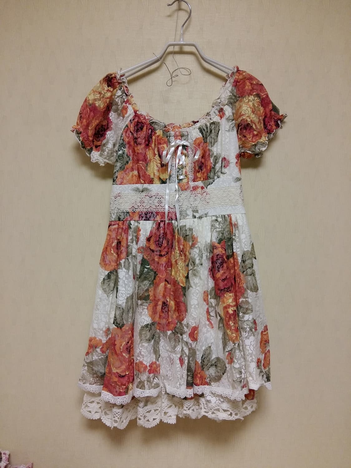 리즈리사 샘플 오렌지플로럴 크롭탑 상품이미지2