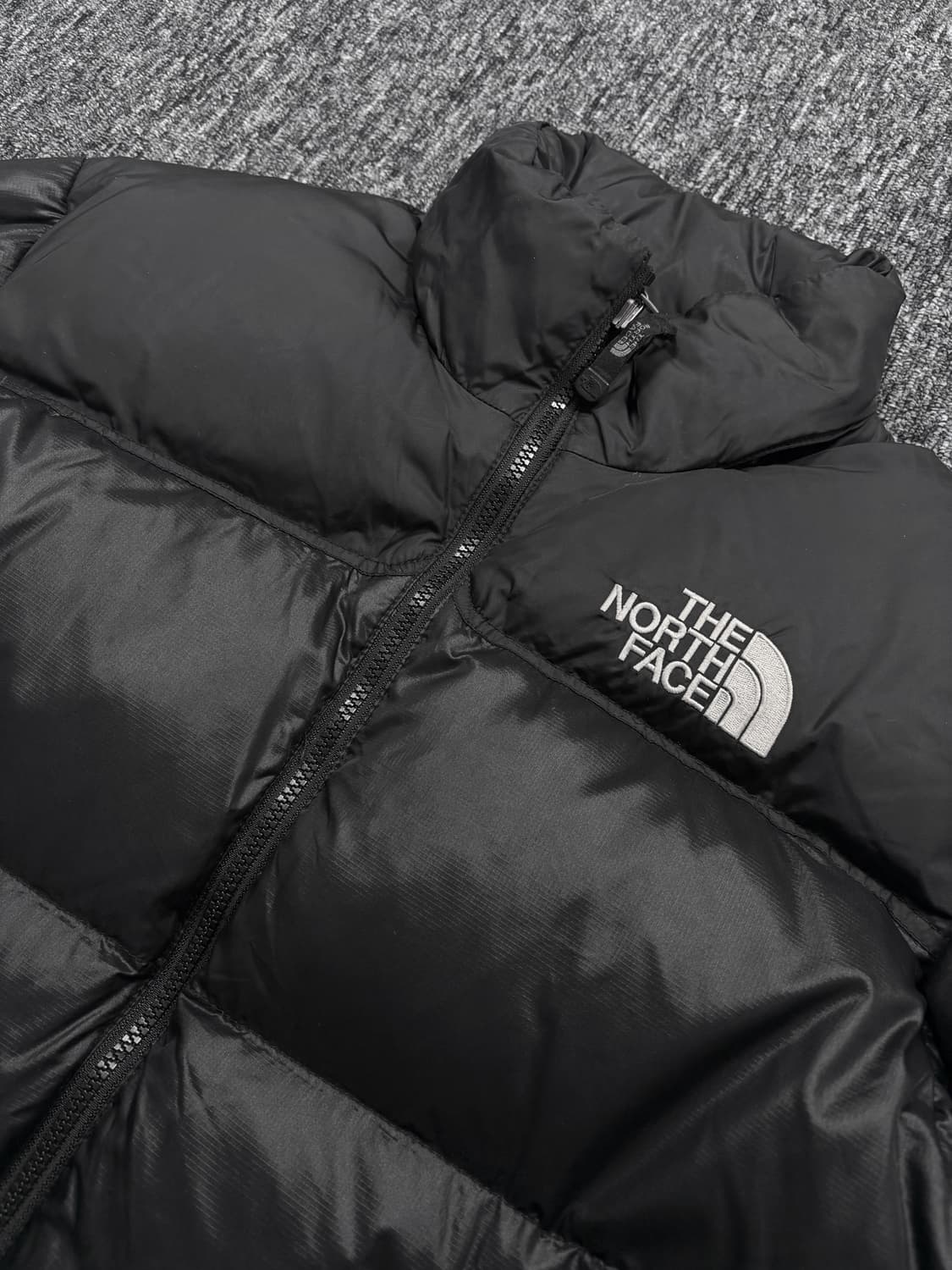 노스페이스 블랙 눕시 700 패딩 자켓 상품이미지4