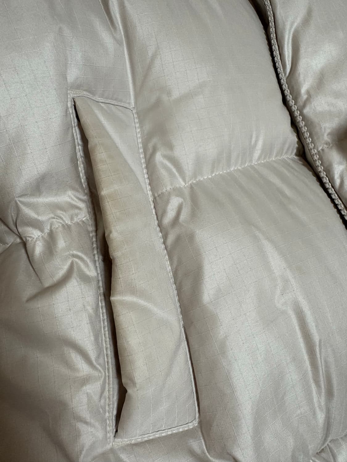 노스페이스 화이트라벨 노벨티 눕시 크림베이지 크롭 숏 패딩 s 85 상품이미지4