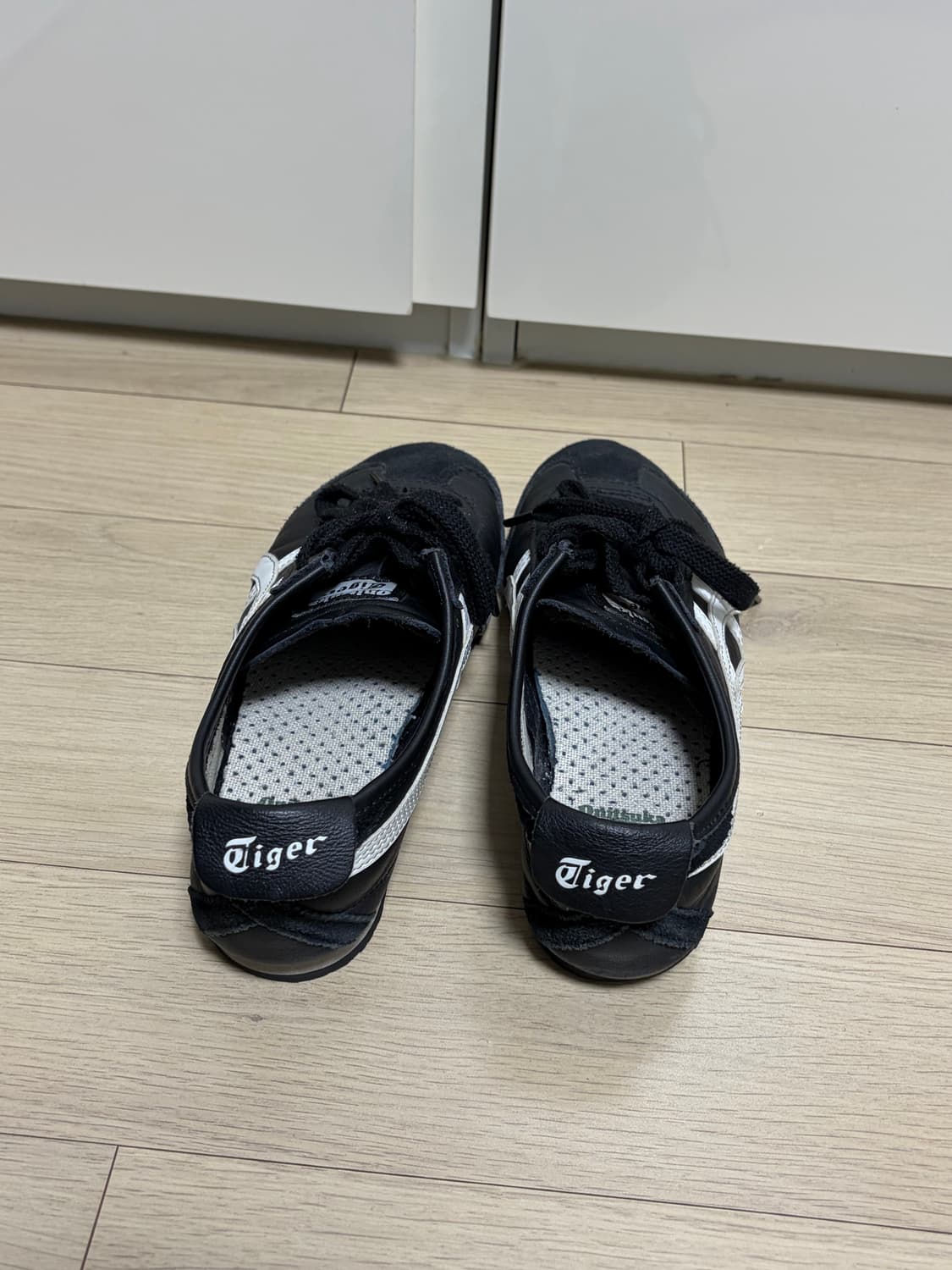 오니츠카타이거 멕시코 66 블랙 화이트 230 상품이미지3