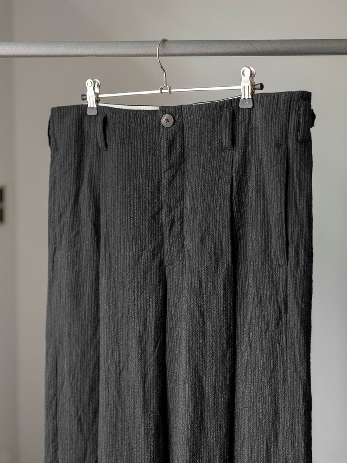 calmlence STRIPE PLEATED WIDE PANTS 상품이미지3