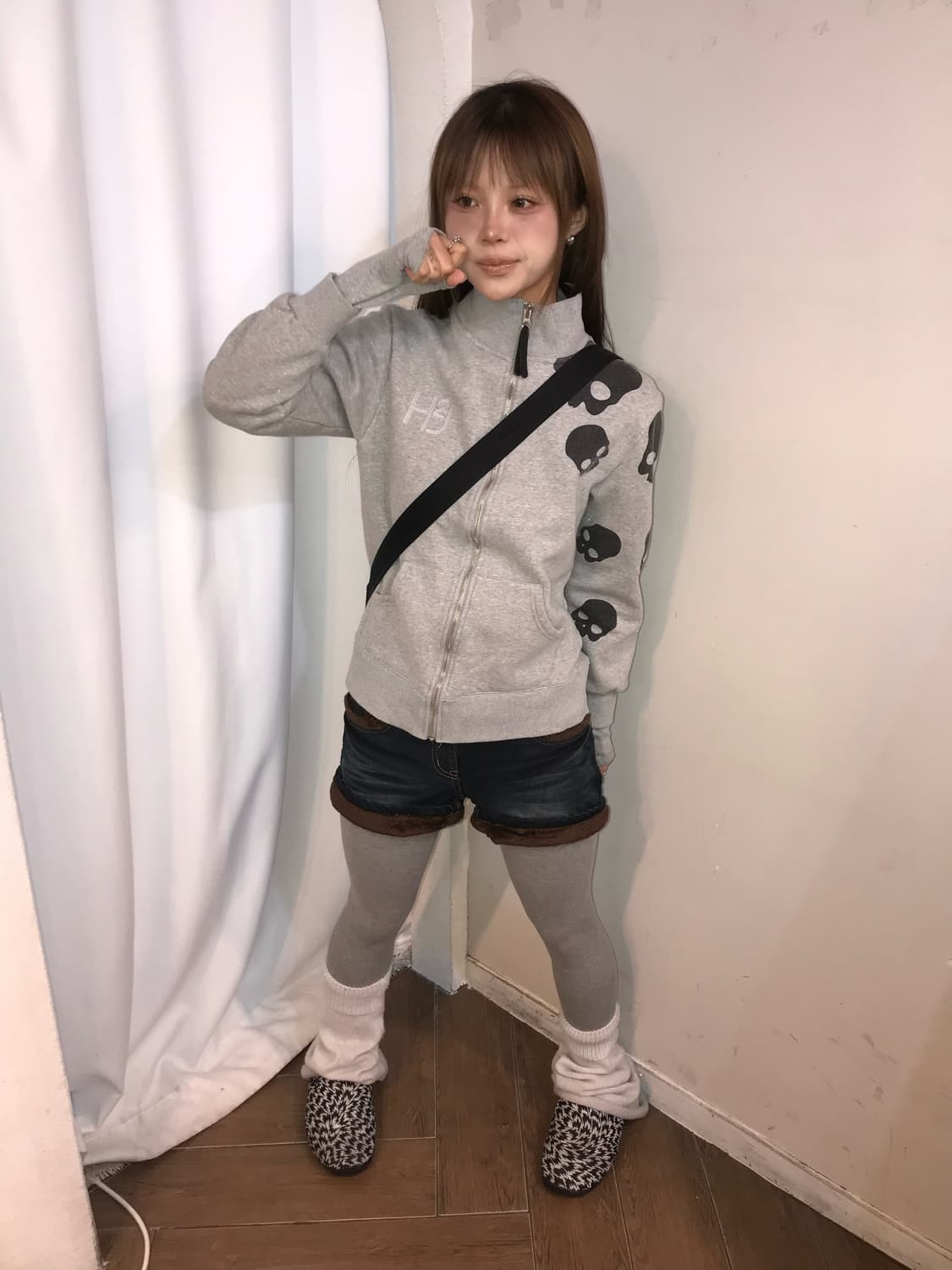 💀하이드로겐 블랙 스컬 포인트 그레이 집업 💀 상품이미지1