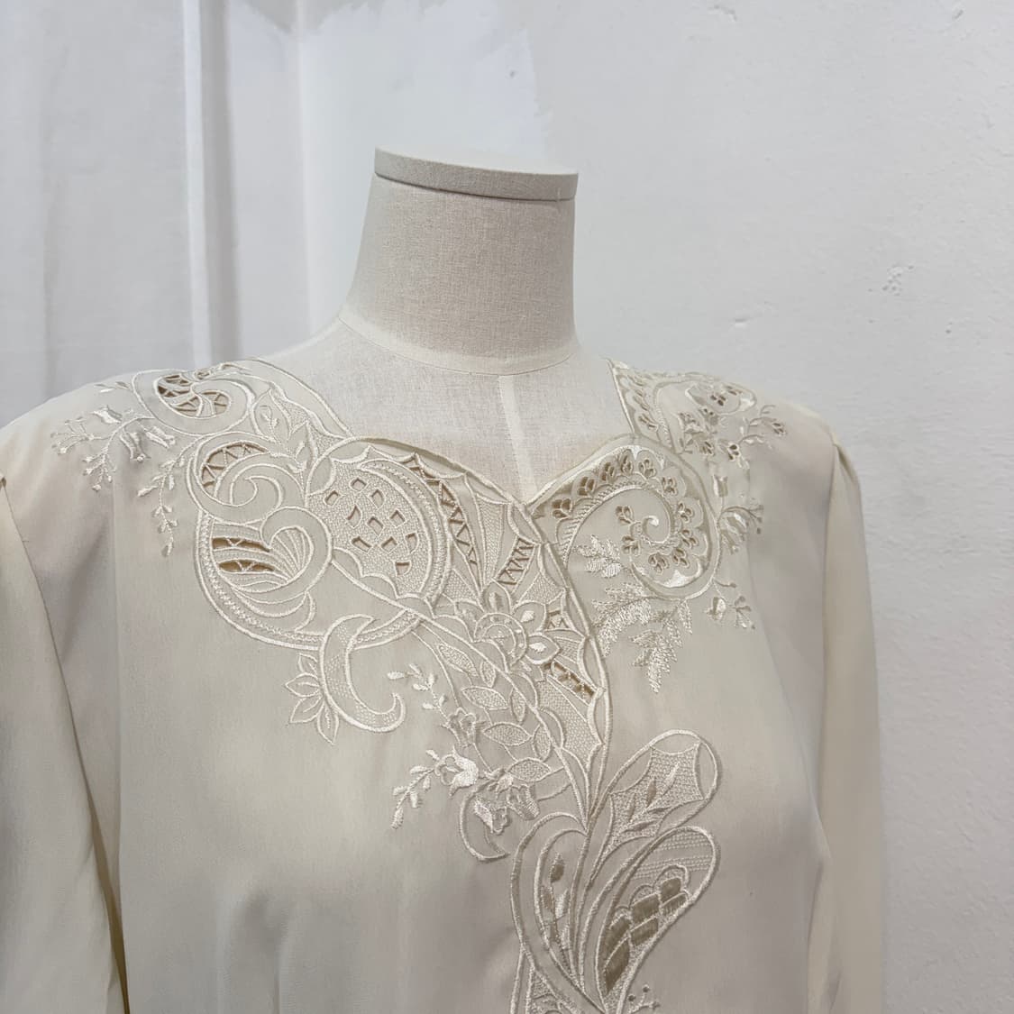 (개인)일본빈티지블라 어깨패드 펀칭블라우스 레이스 3557 상품이미지2