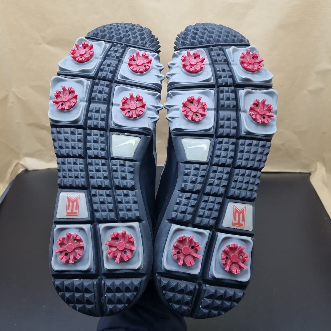 나이키 타이거우즈 13 블랙 골프화270 상품이미지3