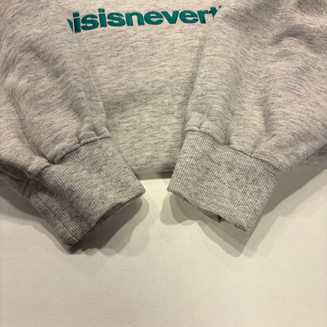 [M] 디스이즈네버댓 회색 그린자수 후드티 D743 상품이미지7