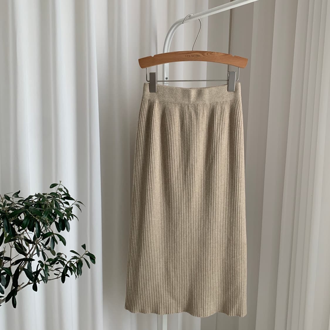 H라인 밴딩 니트 롱스커트 상품이미지1