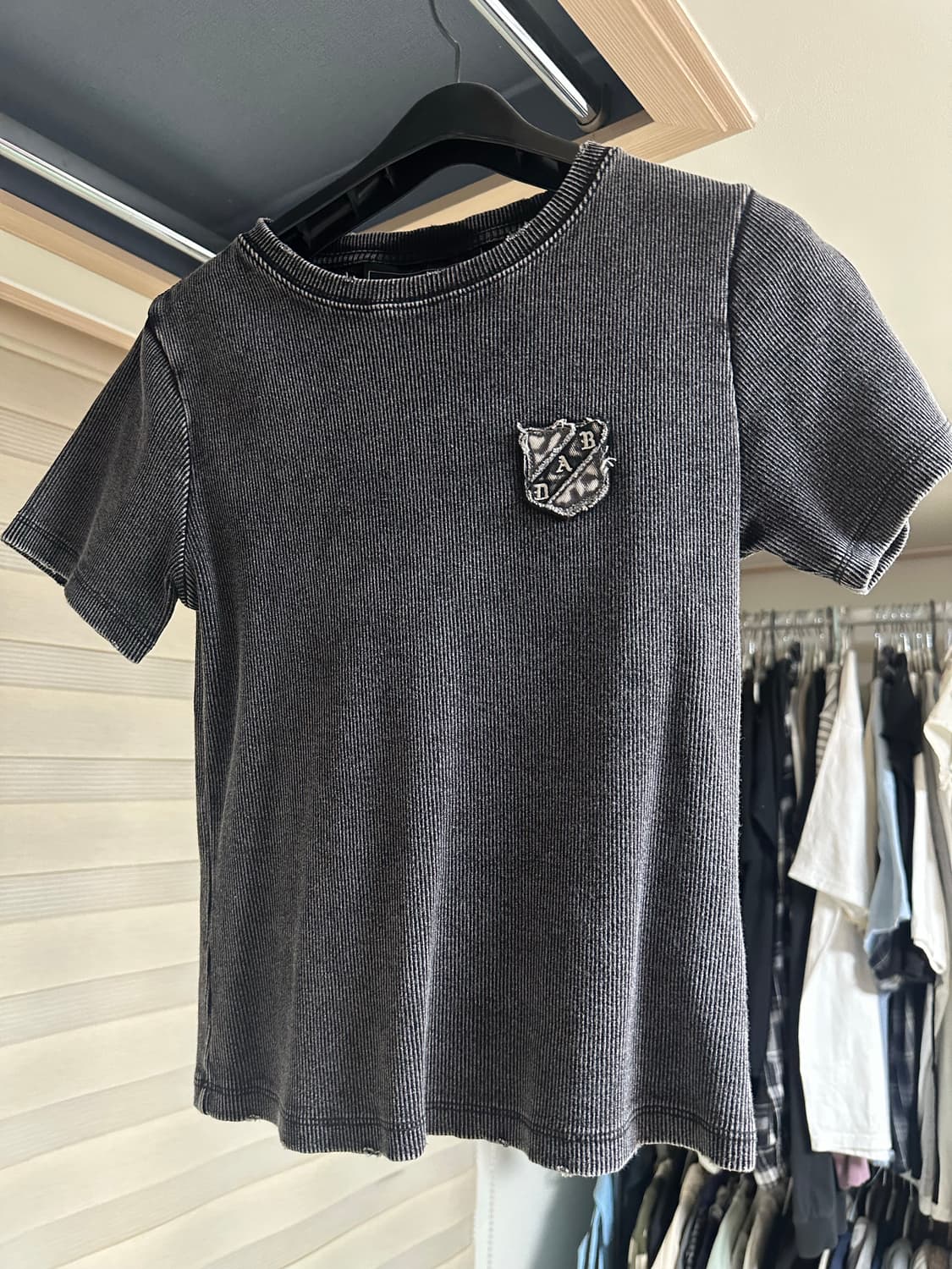 배드블러드 BADBLOOD 러스티 데님 티셔츠 블랙  상품이미지1