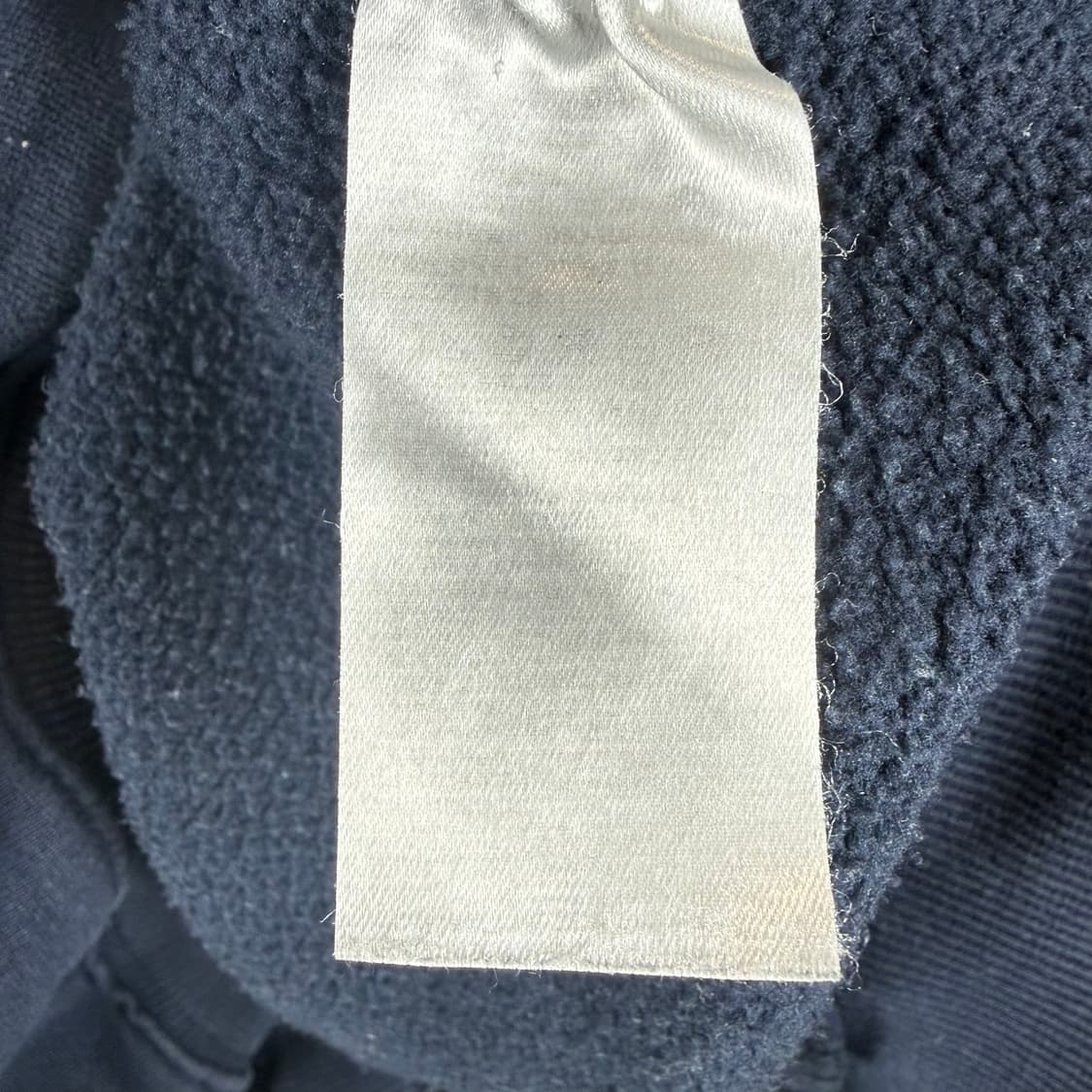 (무료배송)M) 후아유 자수로고 맨투맨 네이비 상품이미지5