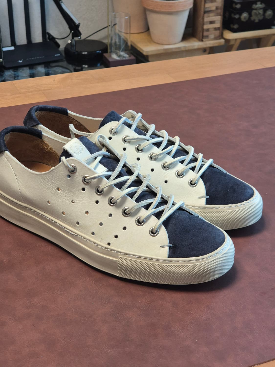 실착용2회 255-260 (40) 부테로 타니노 베이지+네이비스웨이드 상품이미지9