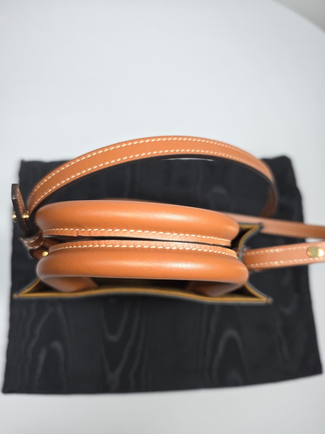 셀린느 버티컬 카바스백 미니 상품이미지8