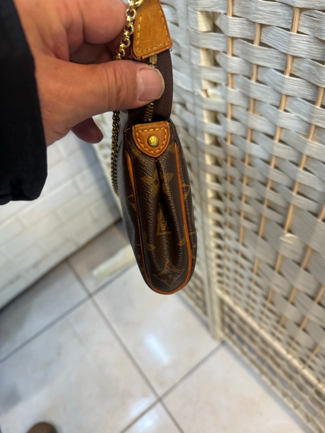 정품 루이비통 에바클러치 2way백 팝니다 상품이미지4