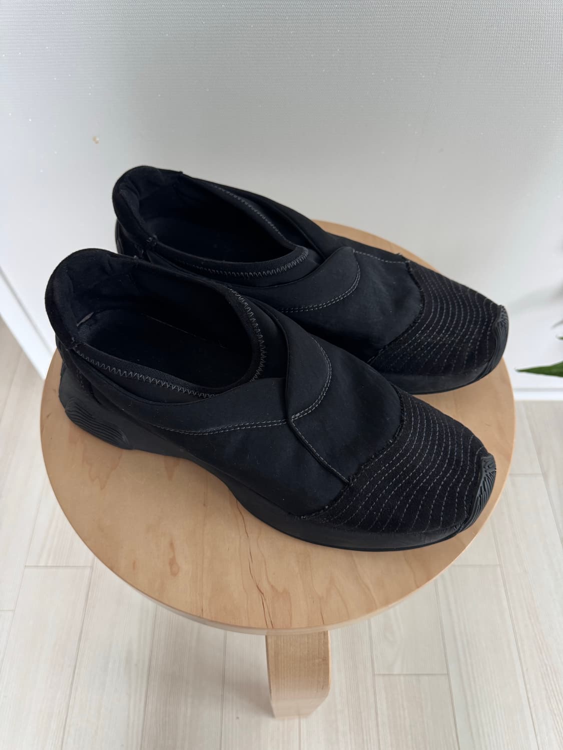 이세이 미야케 옴므플리세 믹스드 스니커즈 상품이미지3