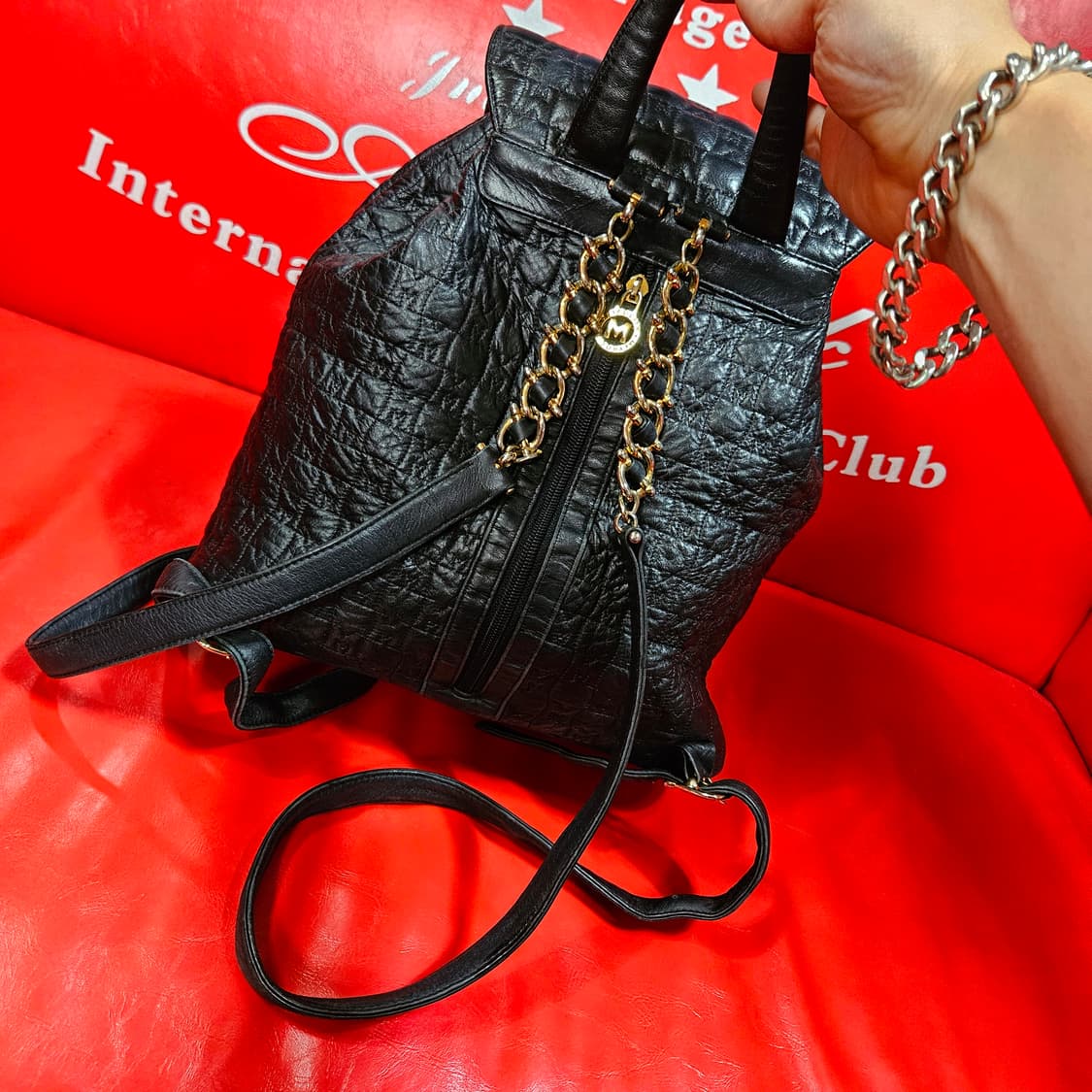 메트로시티 빈티지 y2k 시그니쳐 로고 퀄팅 금장 장식 백팩 상품이미지2