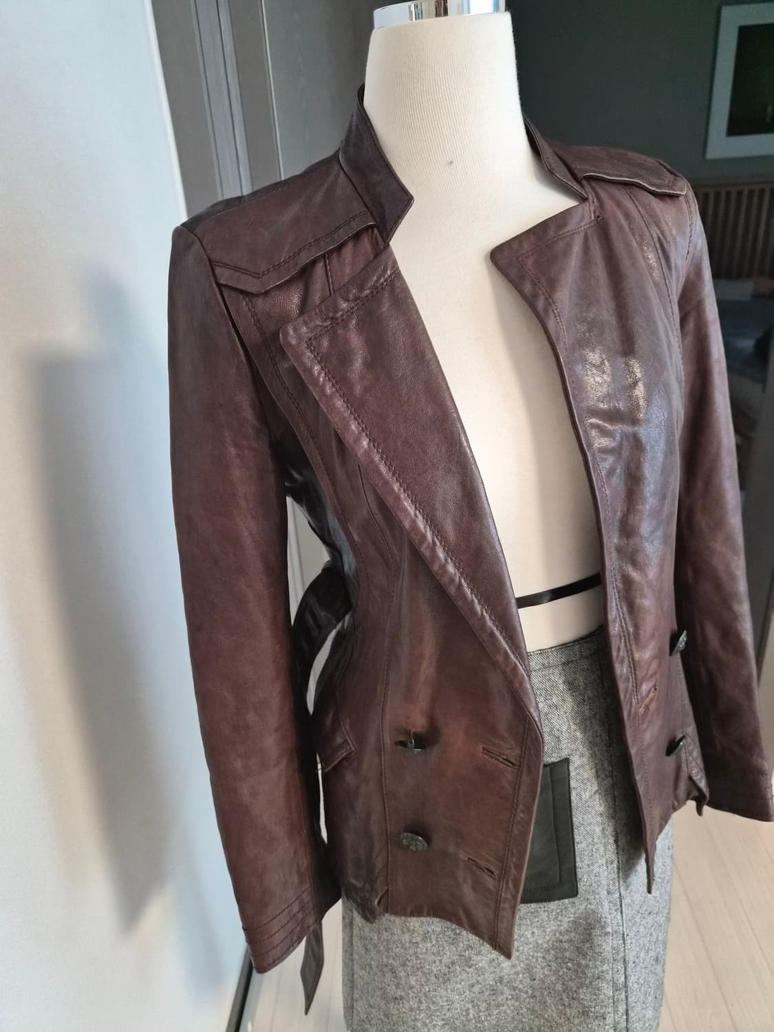 클래식 브라운 리얼 가죽 벨티드 재킷 (다크초콜릿) 상품이미지3