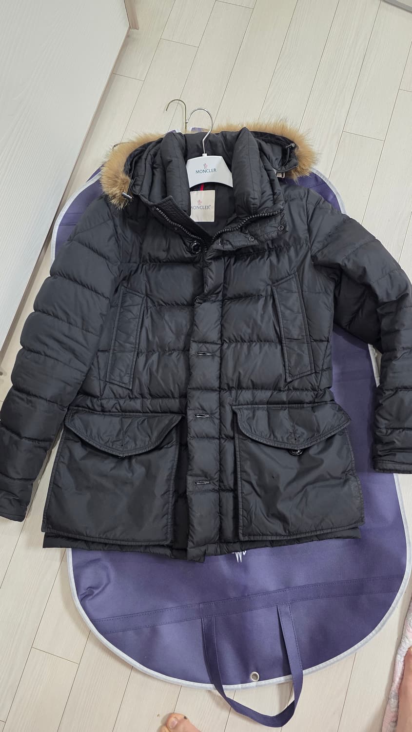 몽클레어 클루니 4사이즈 블랙 상품이미지1