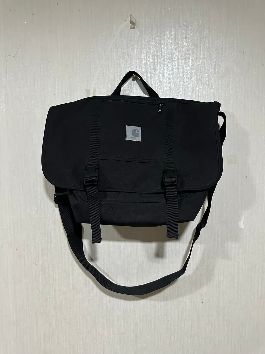 칼하트 WIP 리플렉티브 파셀 백 상품이미지1