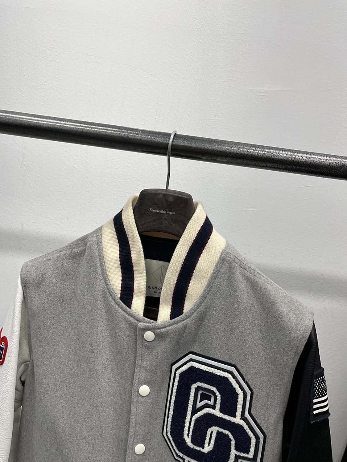 여) 오프닝세레모니 레더 바시티 자켓  상품이미지3