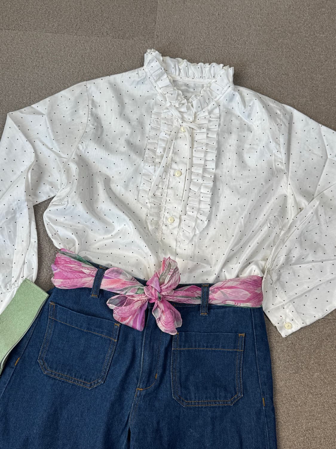 빈티지 도트 프릴 블라우스 상품이미지1