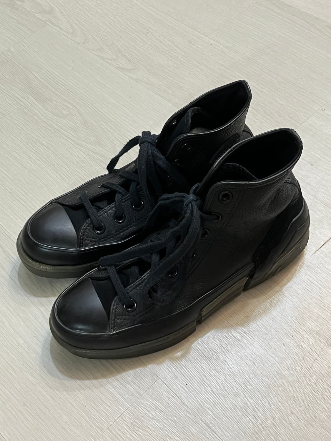 아웃솔 레더 컨버스하이 240 상품이미지2