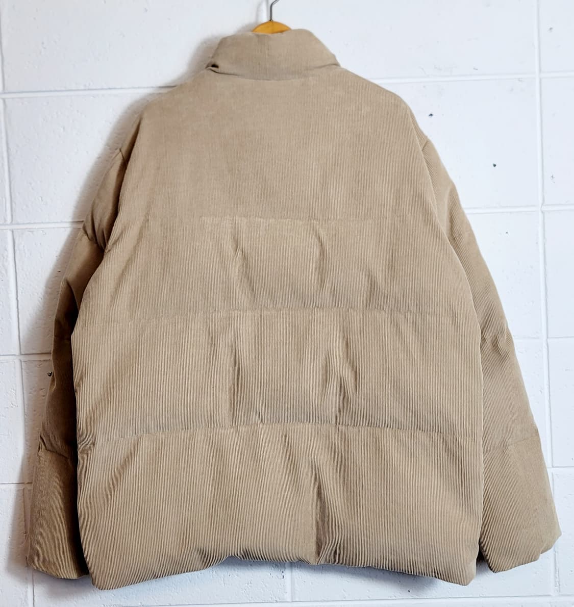 푸마(남여공용) 오버핏 코듀로이 푸퍼 패딩자켓(점퍼) 판매 상품이미지3