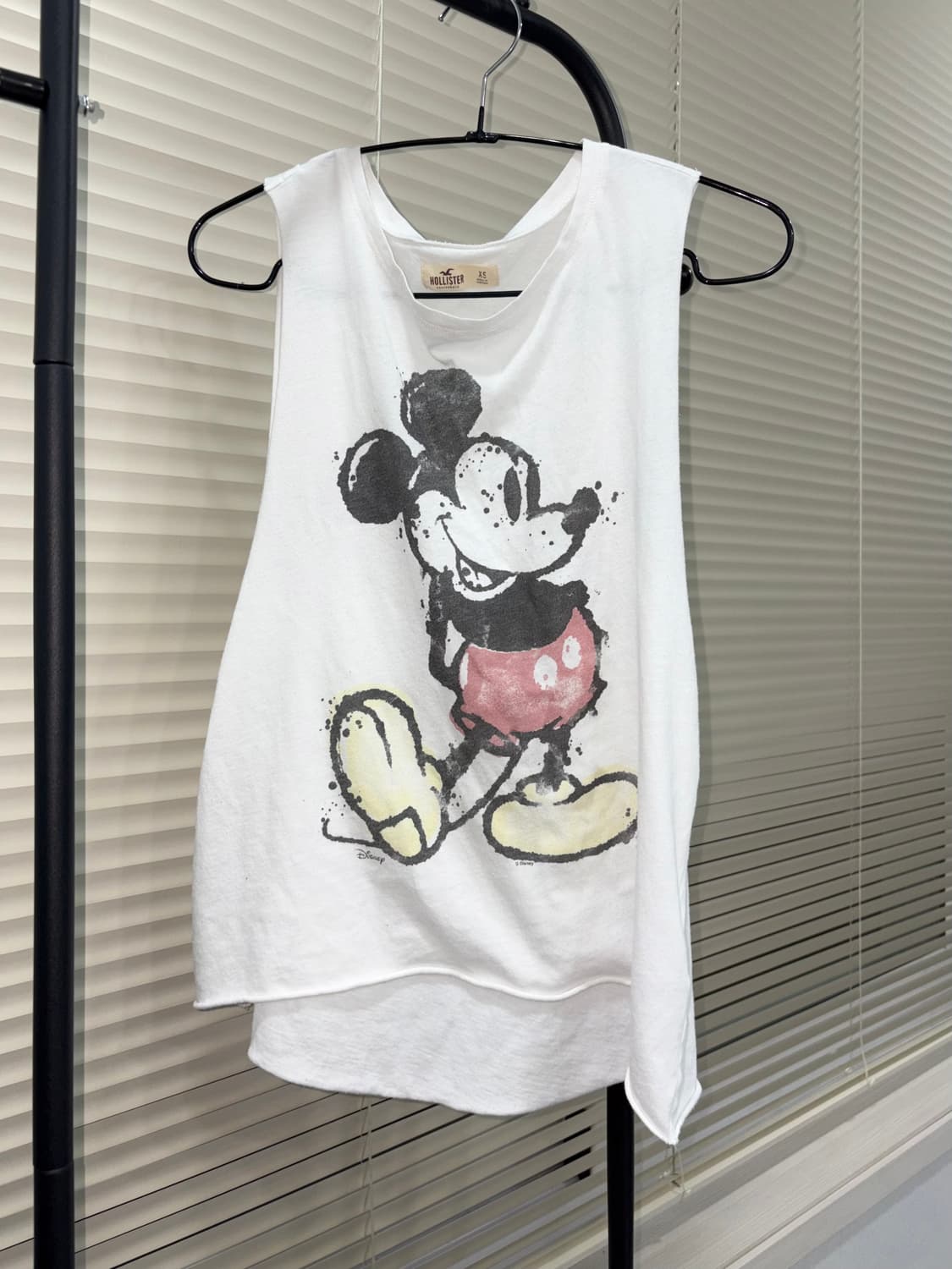 Hollister Sunfaded Mickey Cutoff Tank 상품이미지2
