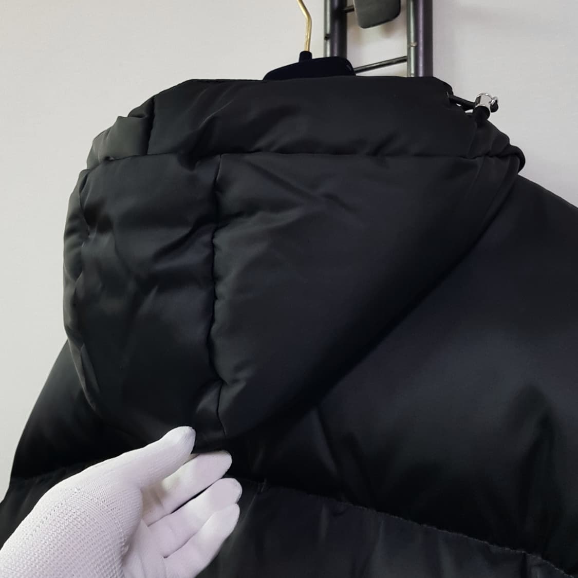 프라다 리나일론 삼각로고 버클 후드 다운 패딩 29Y966 상품이미지6