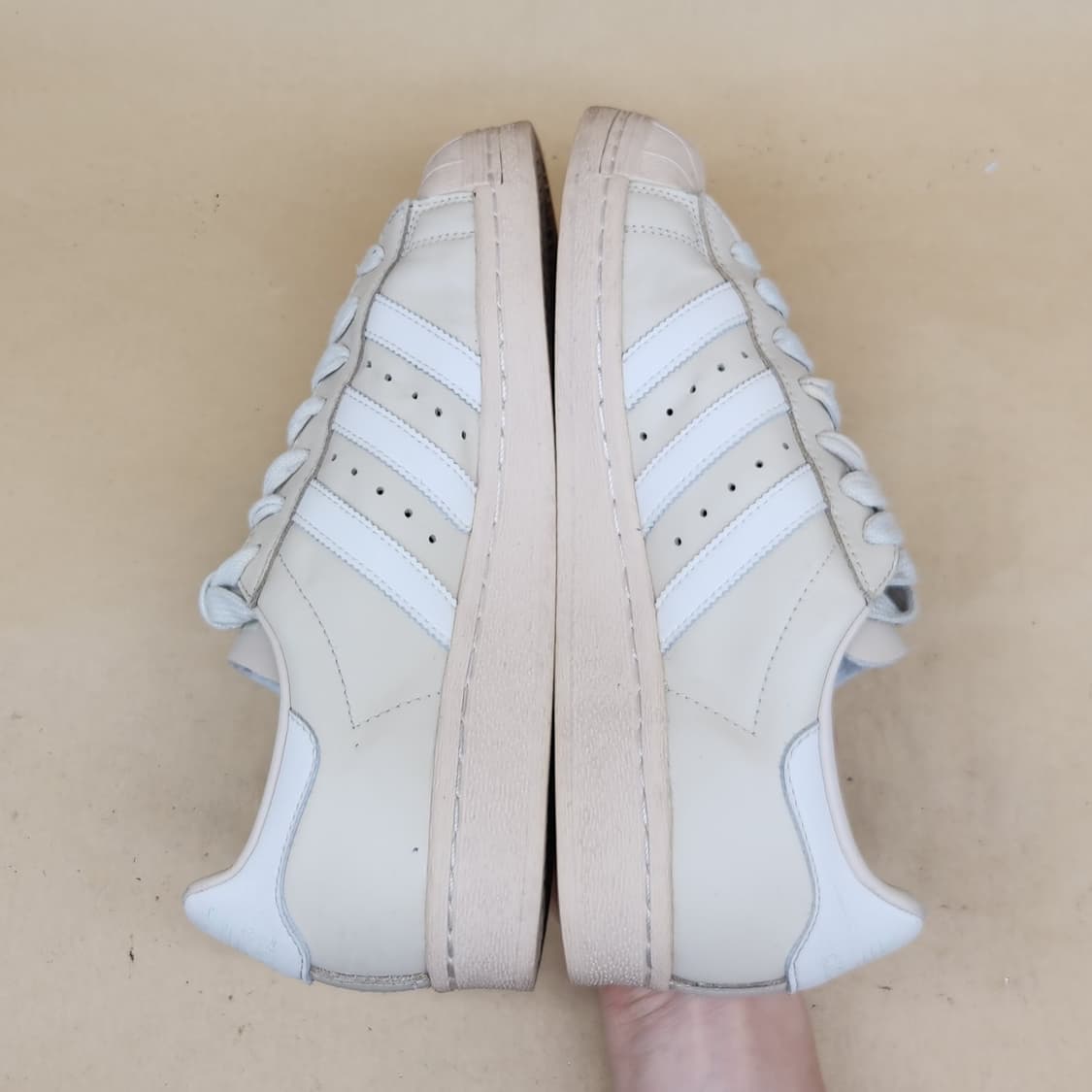 아디다스 슈퍼스타82 스니커즈250 상품이미지5