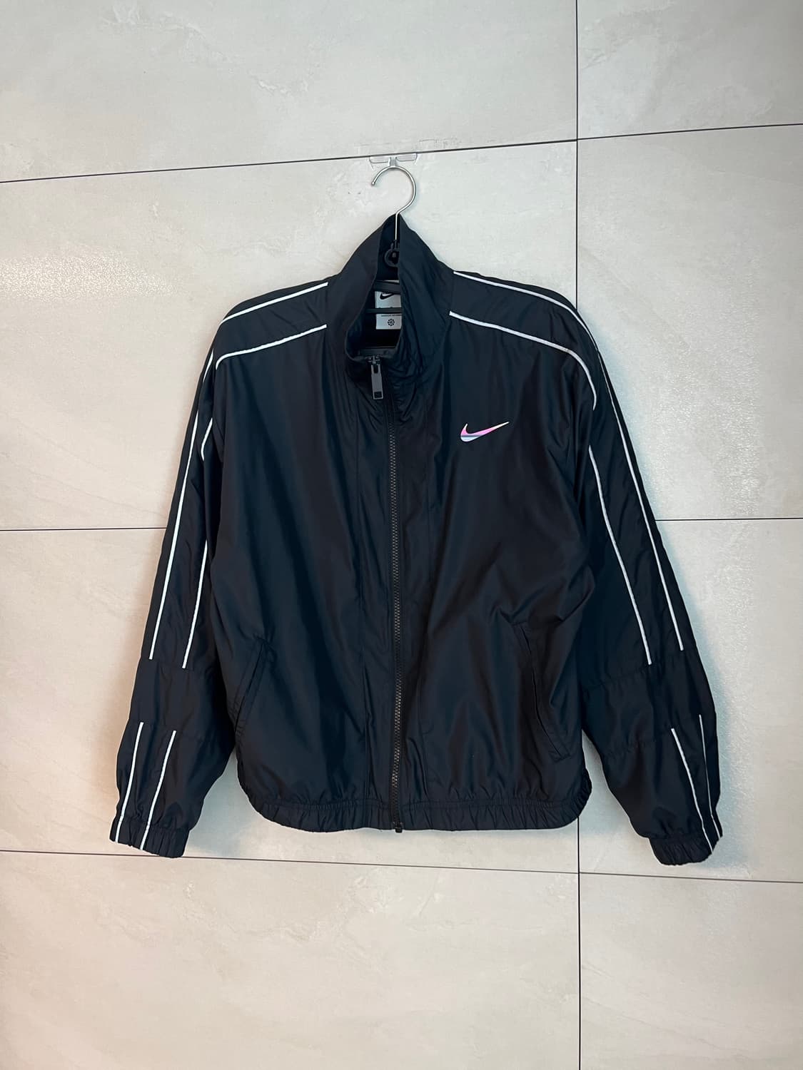 나이키 스우시 리펠 에센셜 바람막이 블랙 [M] 상품이미지4