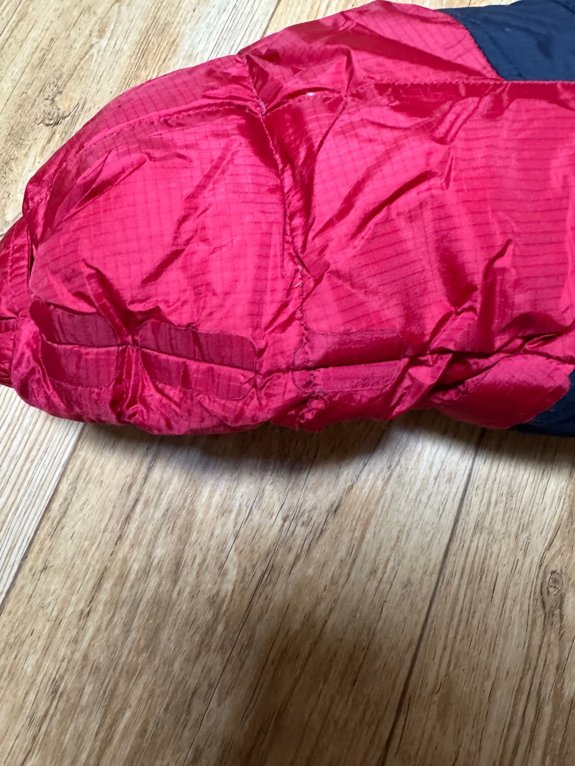 노스페이스 700 눕시 패딩 레드 상품이미지8