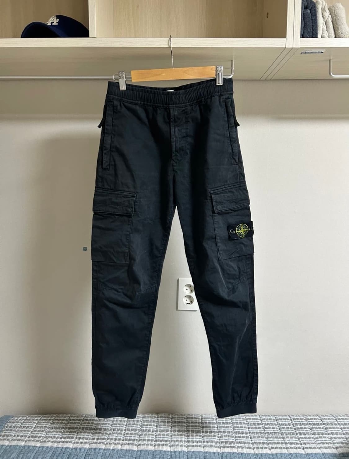 스톤아일랜드 블랙 카고 바지 28 백화점 한글택 상품이미지1