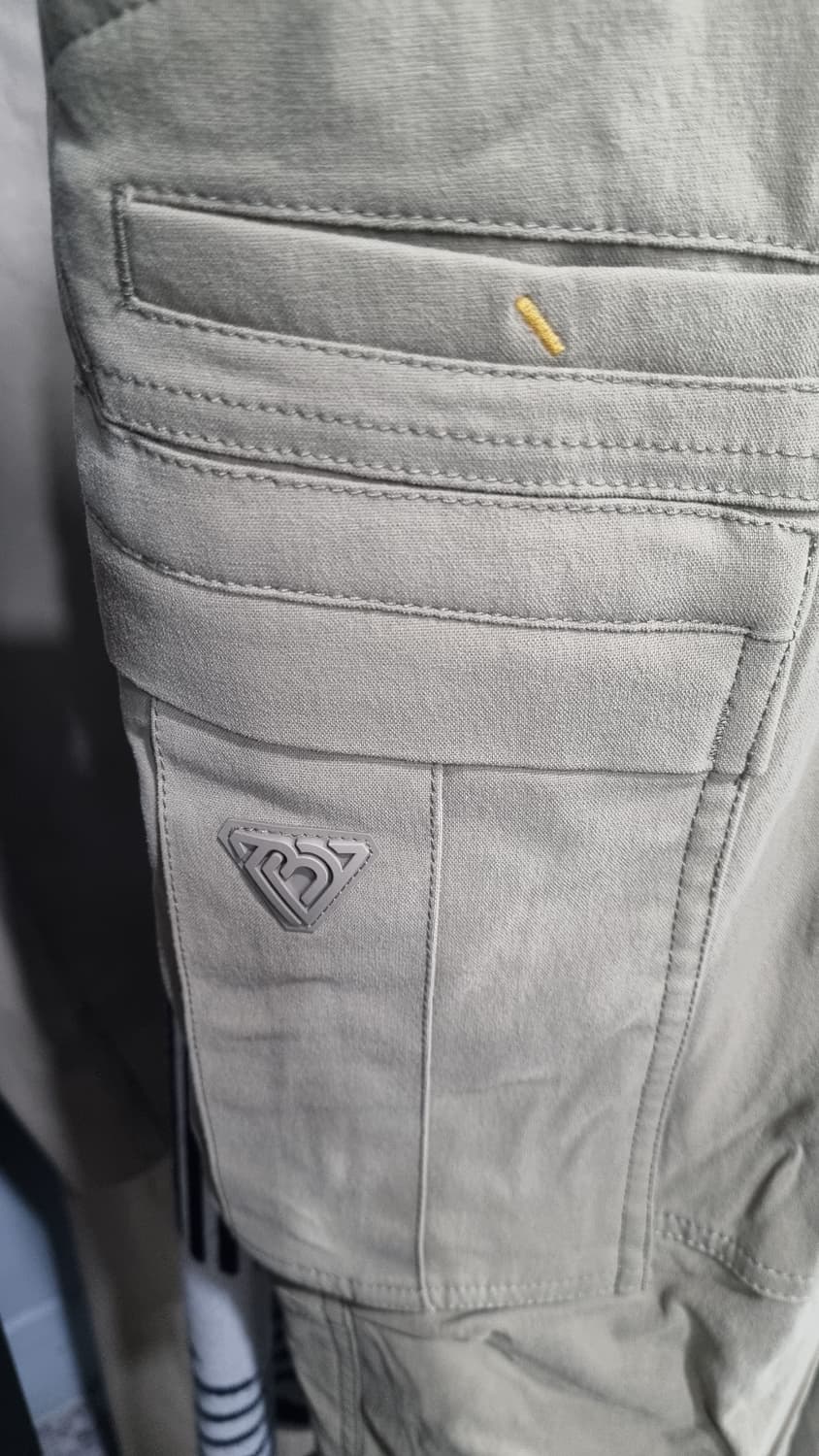 코오롱) 볼디스트 p3 기모 겨울카고바지 33~34 상태최상급 상품이미지3