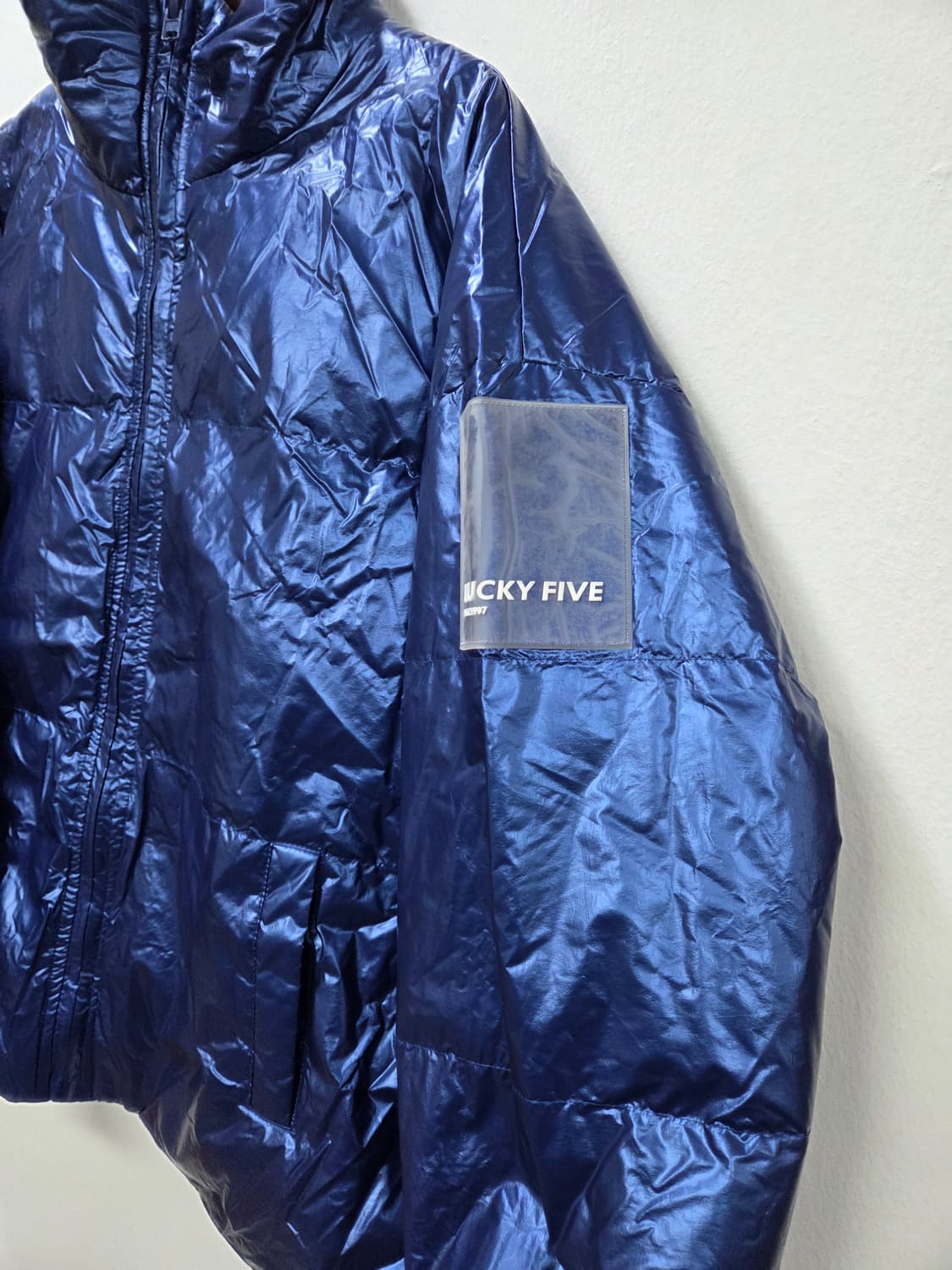 럭키파이브 블루 글로시 샤이니 푸퍼 패딩 점퍼 free 박시 힙합 상품이미지3