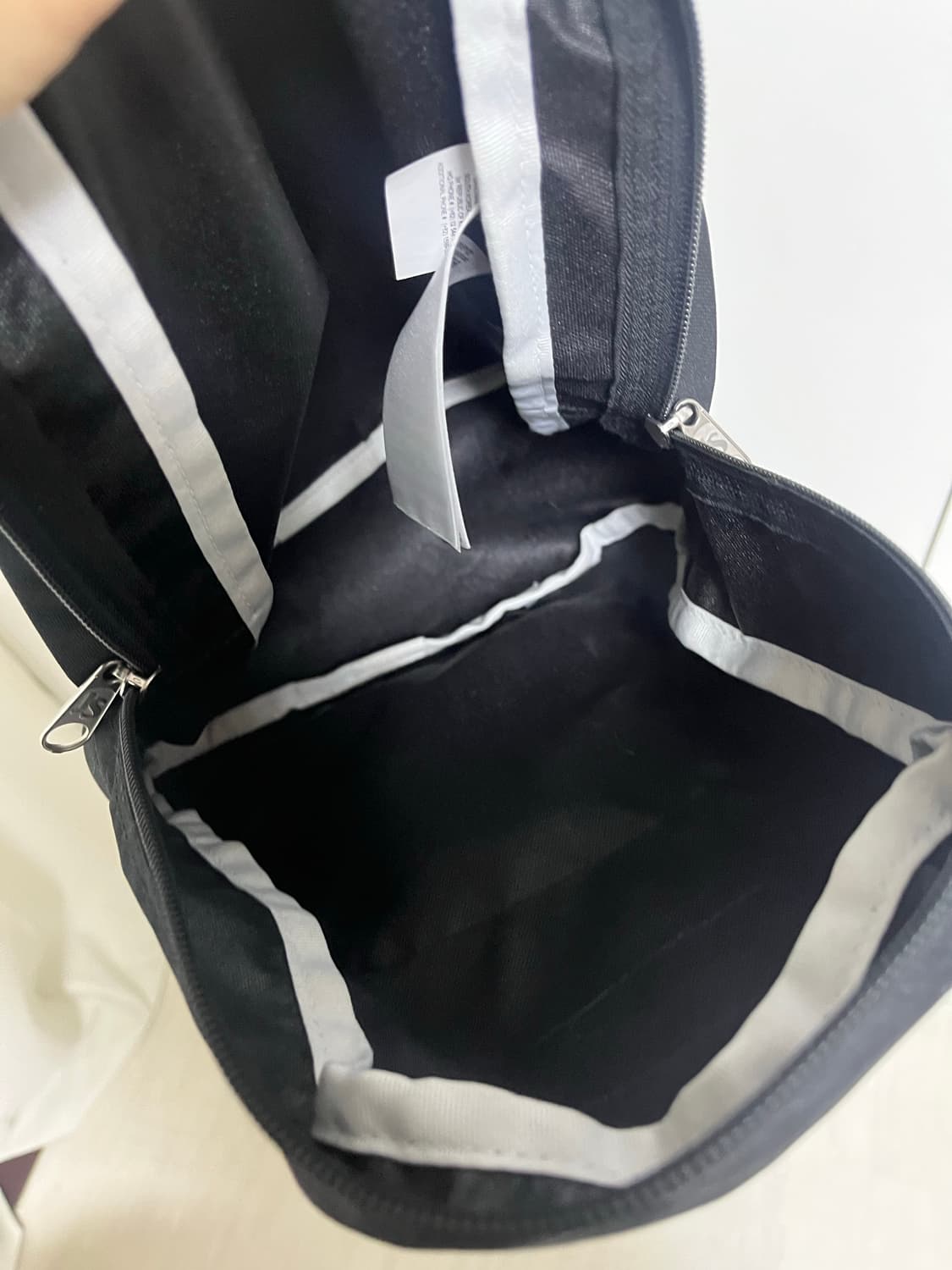 잔스포츠 하프파인트 미니백팩 블랙 상품이미지3