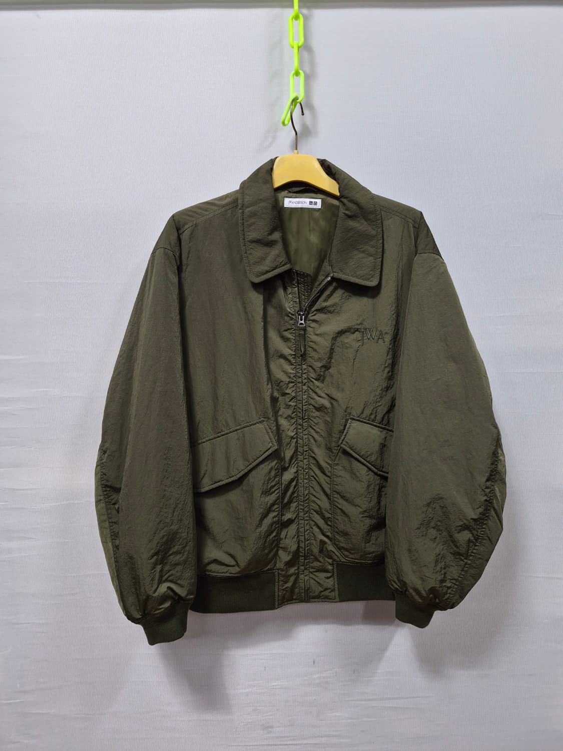 JW앤더슨 유니클로 카키색 봄버 자켓 남성 2XL 상품이미지1