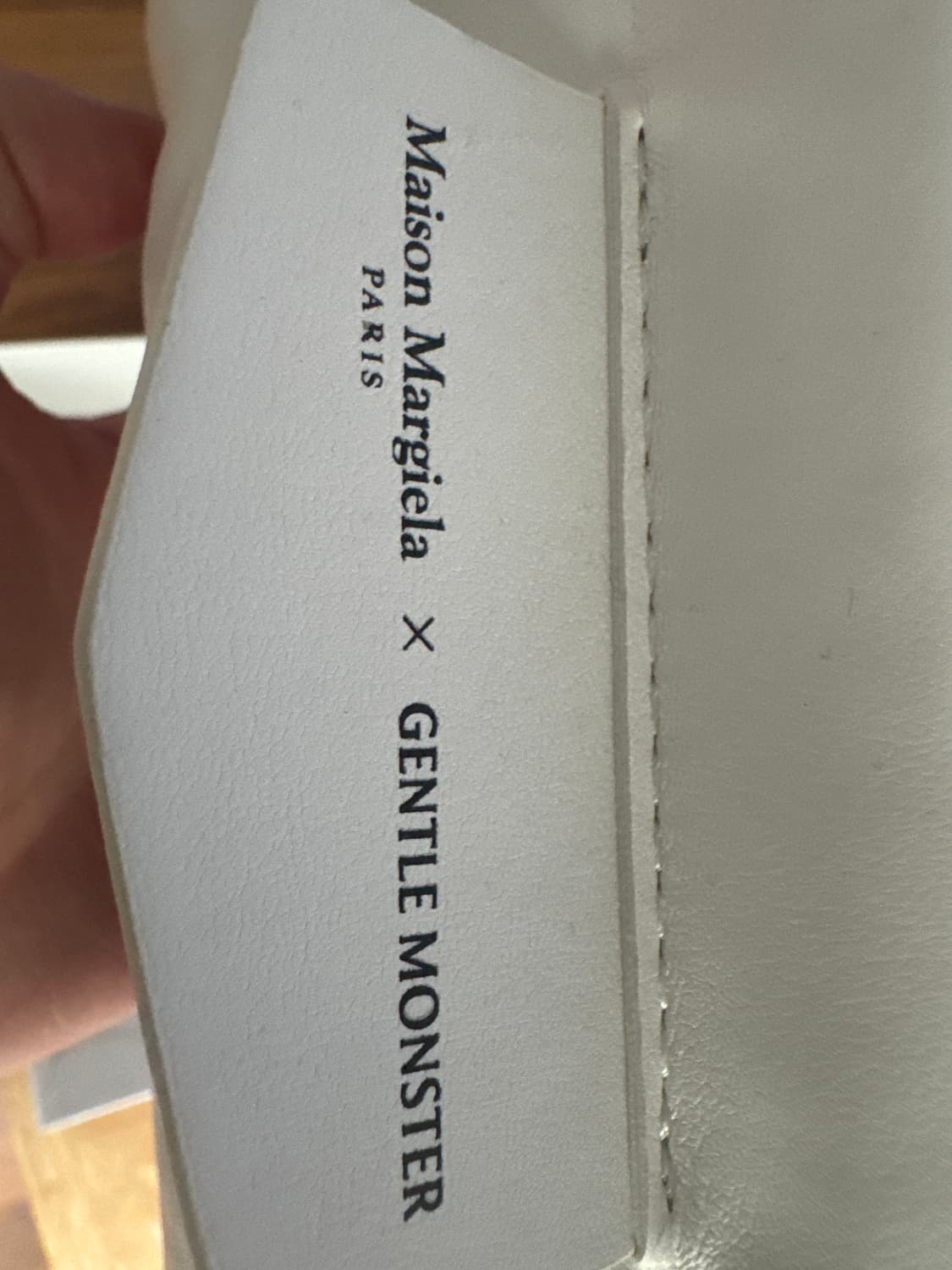 젠틀 몬스터 x 메종 마르지엘라 MM106 레더 블랙 블랙 상품이미지3