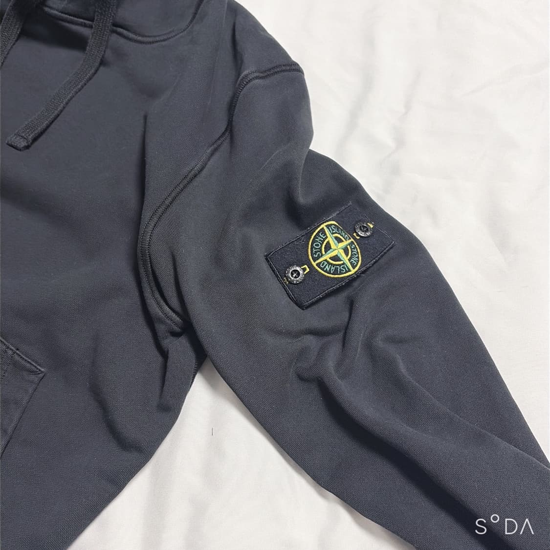 스톤아일랜드 블랙 후드티 S 상품이미지5