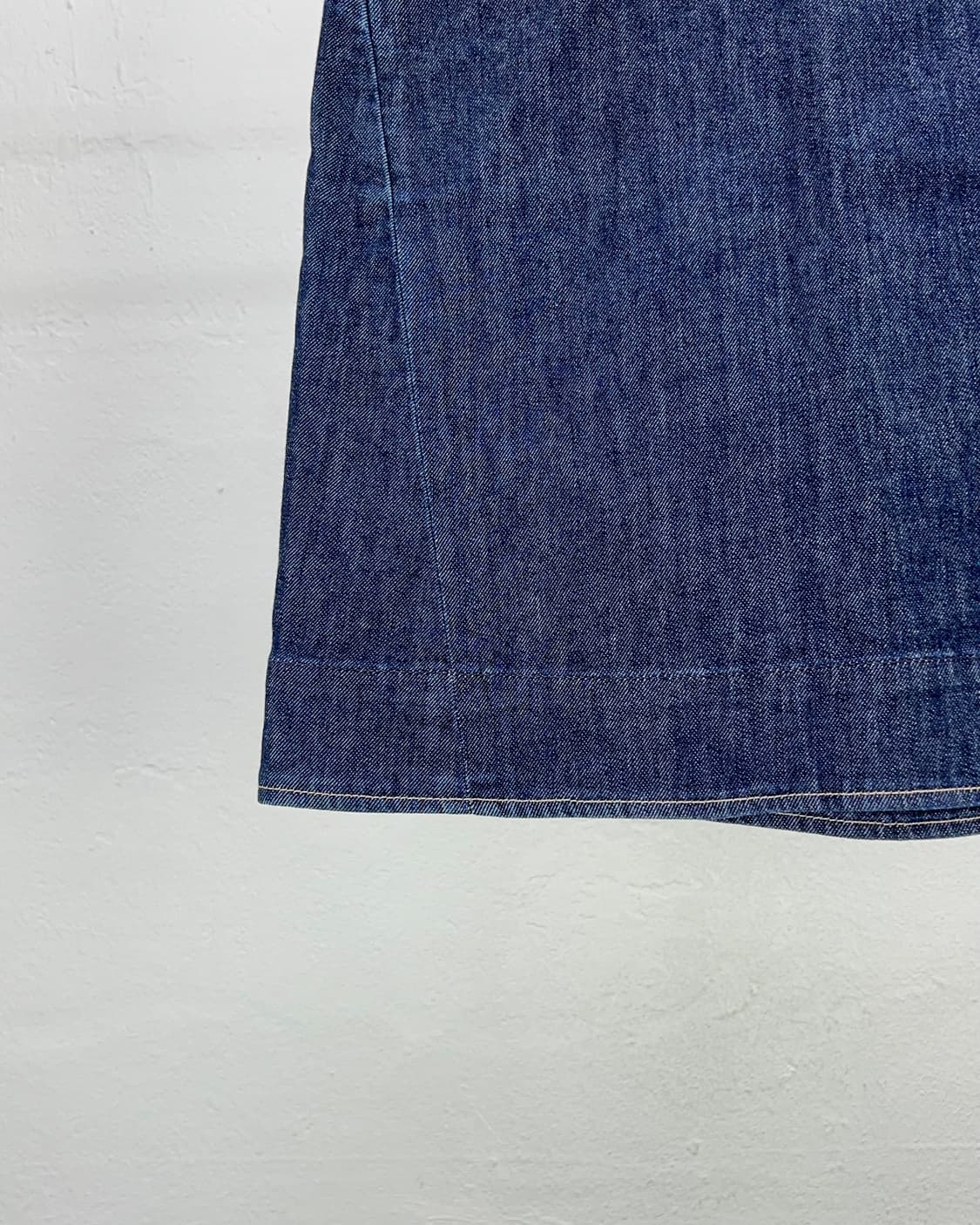 리바이스 엔지니어드 진스 진청 컷아웃 데님 스커트 상품이미지4