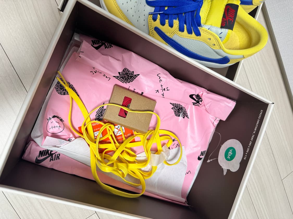 트레비스스캇 조던1 로우 카나리 상품이미지7