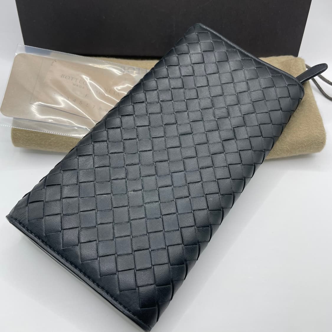 보테가베네타 인트레치아토 장지갑 상품이미지4